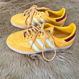 Adidas Samba yellow/crystal sand/red size 3.5 (women’s 5!)